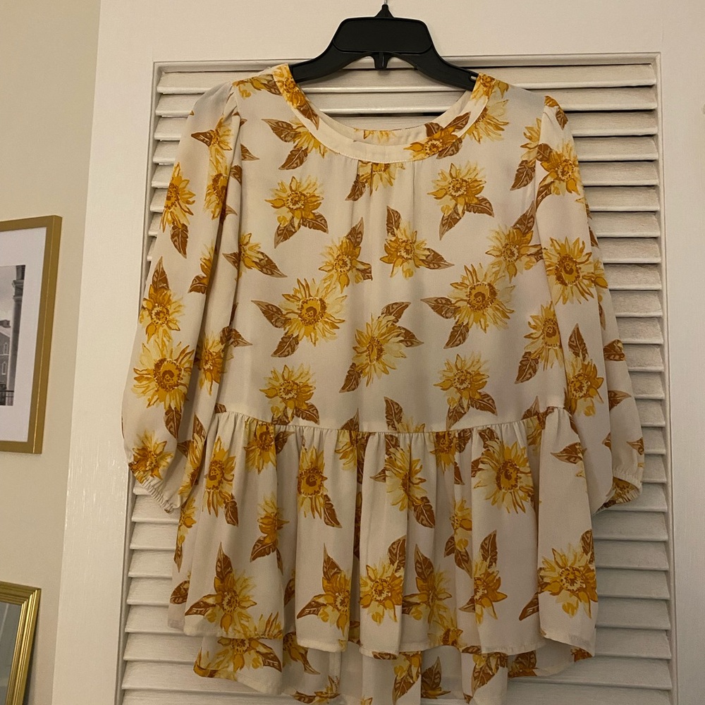 Versona Cream Blouse with Yellow Sunflower Print